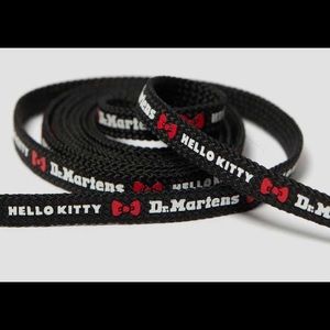 47 INCH Black HELLO KITTY BOW SHOE LACES